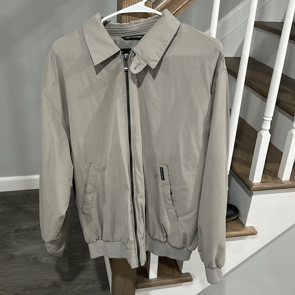 Weatherproof tan light jacket